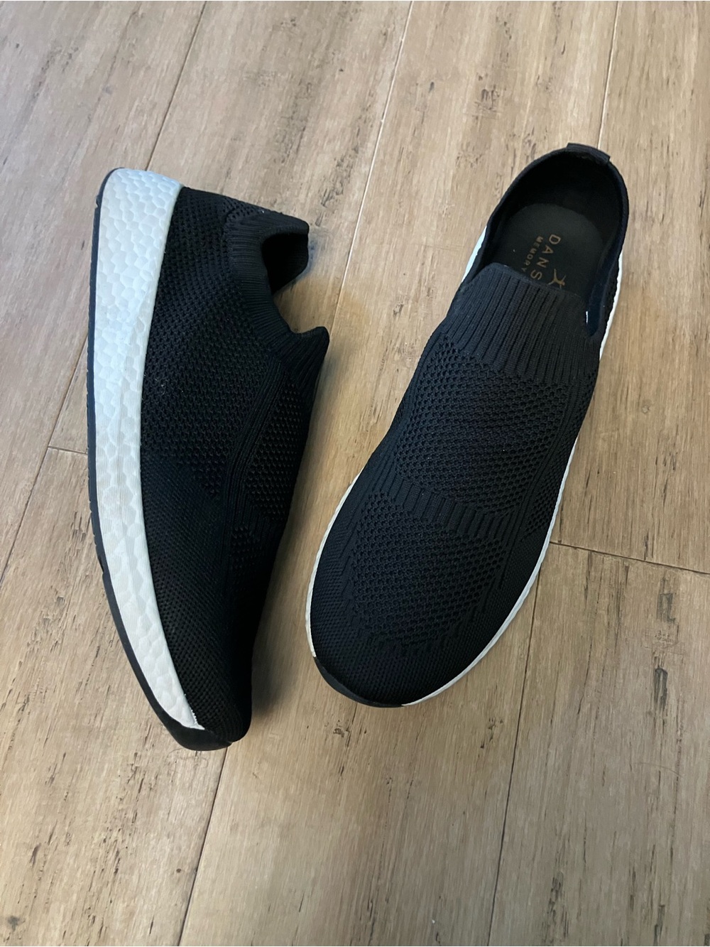 Danskin back knitted stretch upper women’s athletic shoes. Size 10